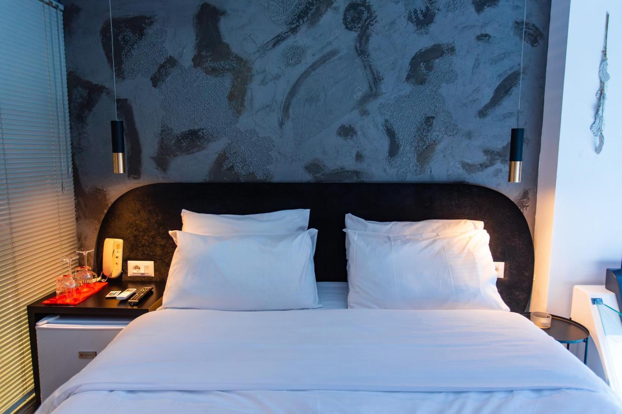 The Bubbles - Jacuzzi Hotel Tirana