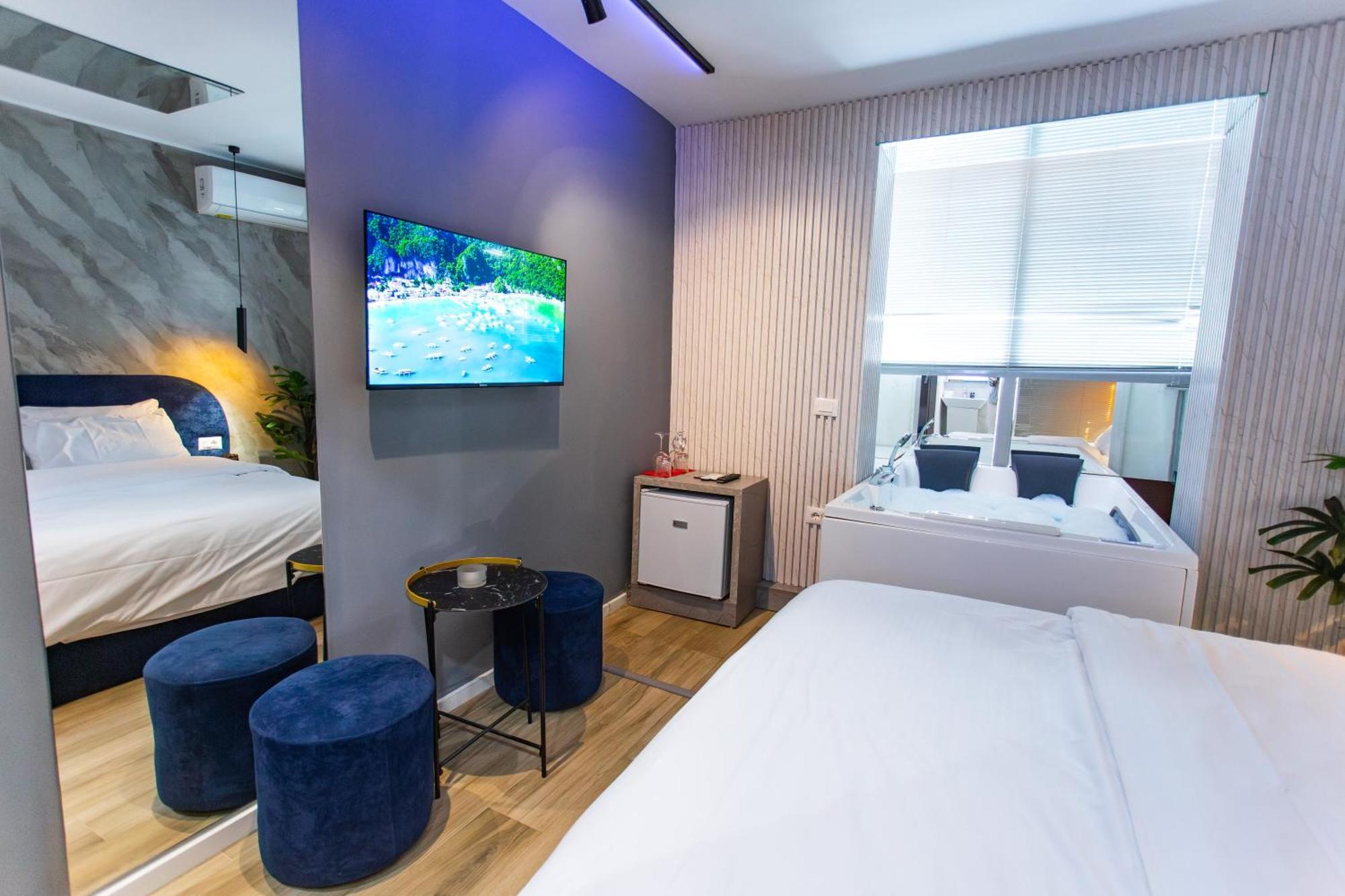 The Bubbles - Jacuzzi Hotel 3*