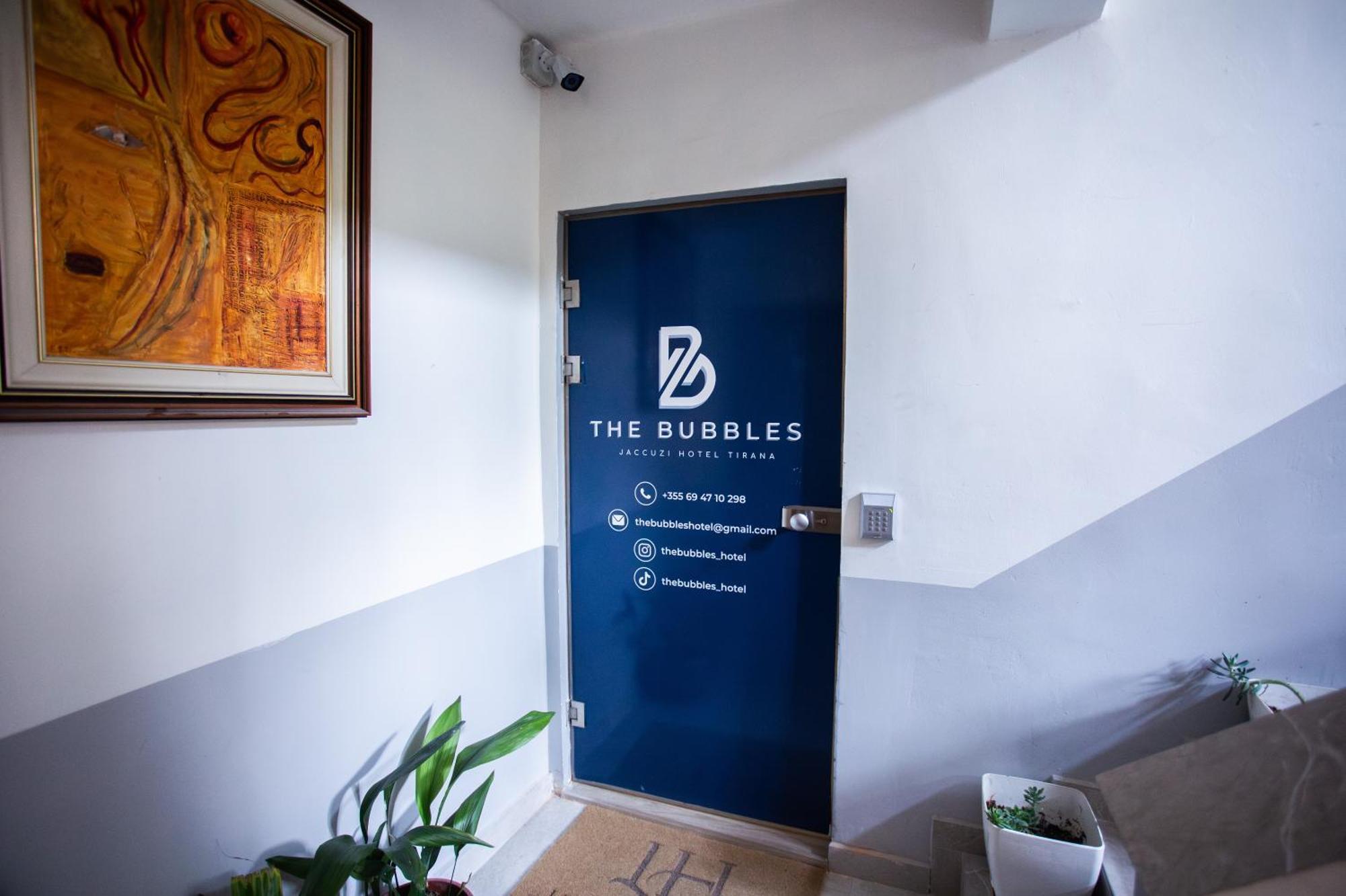Hotel The Bubbles - Jacuzzi Tirana